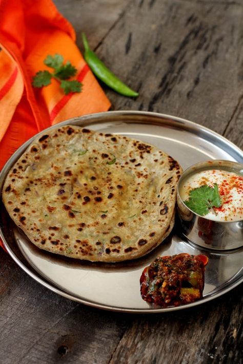 Paneer paratha recipe, a tasty Punjabi style, North Indian Indian flatbread.Learn quick & easy recipe of paneer paratha served with a side dish like raita Non Veg Recipes, Indian Food Blog, Paneer Paratha, Indian Bread Recipes, Indian Breads, Indian Flatbread, Indian Vegetarian Recipes, Punjabi Style, Food Indian