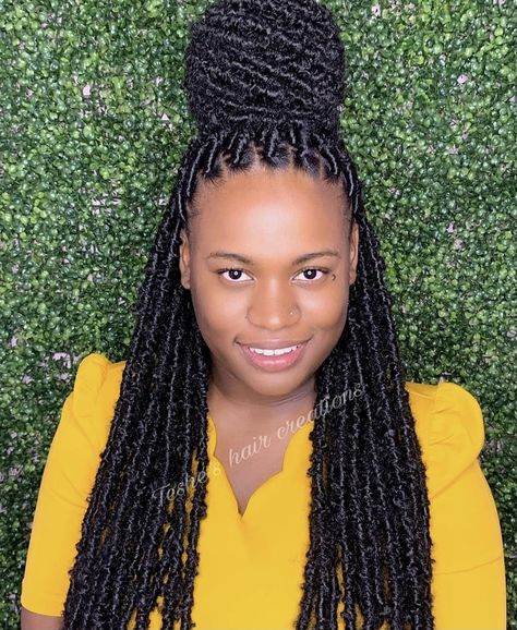 Faux Locs Styles Black Women, Crotchet Braids Styles Hairstyles, Lock Braids, Black Women Hairstyles Braids, Women Hairstyles Braids, Branding Styles, African Braids Hairstyles Pictures, Faux Locs Styles, Diy Hair Wig