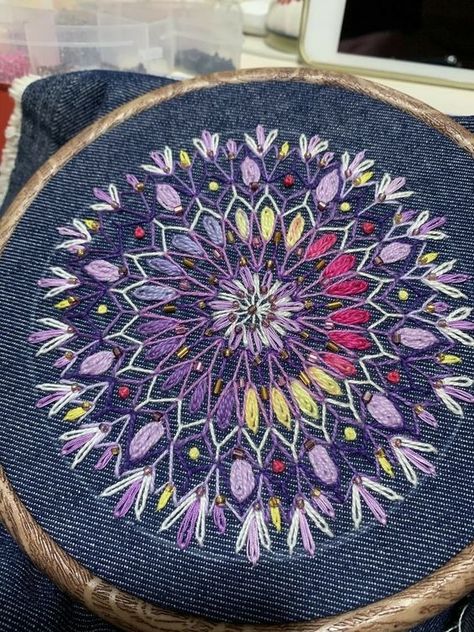 Embroidered Mandala, Embroidery Fashion Detail, Clothes Embroidery Diy, Hand Embroidery Patterns Flowers, Hand Embroidery Videos, Basic Embroidery Stitches, Wool Embroidery, Felt Embroidery, Embroidery Videos