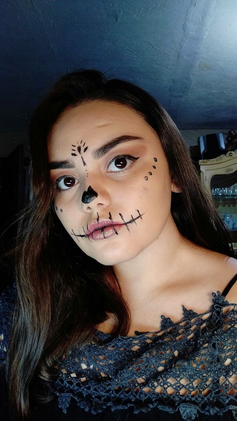 Día De Muertos, Dia De Muertos, Fancy Dresses, Maquillaje De Ojos, Halloween Face, Face Makeup, Halloween Face Makeup, Halloween, Disney