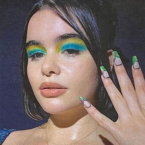 Maddie Euphoria Nails, Kat Euphoria, Maddie Euphoria, Euphoria Nails, Nails Yellow, Cat Eye Gel, Cat Nails, Nails 2020, Blue Eyeshadow