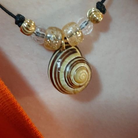 Made with a real snail shell Snail Shell Necklace, Snail Shell Jewelry, Snail Shell Crafts, Jar Tattoo, Snail Costume, Bf Gifts, Gift Inspo, Snail Shell, Big Ideas