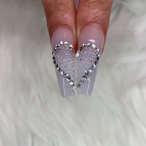 Danny on Instagram: “Name dis design pls. Valentines is coming close.are u ready...? Tag & share to ur friends please . 😘😘❤️#valentines 😎#nailgoals…” Best Friend Nails Ideas, Pink Acrylic Nail Designs, Uñas Aesthetic, Bright Nail Designs, Acrylic Nails Nude, Nagel Design, Nail String Art, Chrome Nails Designs, Nail Effects