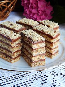 Jekin Kapric : Kilerica Croatian Food Desserts, Torte Recipe, Torte Cake, Croatian Recipes, Baking Recipes Cookies, Cake Baking Recipes, Dessert Cake Recipes, Sweet Recipes Desserts, Bread Recipes Sweet