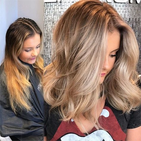 Toning Technique for Outside Foils, Removing Warmth and More - Hair Color - Modern Salon Creamy Blonde, Redken Shades Eq, Blonde Tones, Beige Blonde, Cool Blonde, Bright Blonde, Hair Color Balayage, Hair Strand, Modern Salon