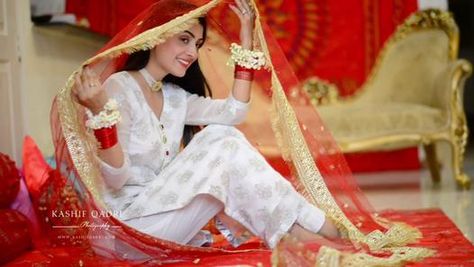 Aiza Khan Nikah Video and Other events Nikkah Pics, Aiza Khan Wedding, Nikah Bride, Ayeza Khan Wedding, Wedding Ceremony Pictures, Girly Pics, Aiza Khan, Mehndi Dresses, Nikah Dress