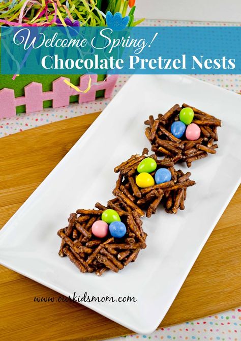 Welcome Spring! DIY Chocolate Pretzel Birds Nest Birds Nests Recipe, Easter Pretzel, Edible Bird's Nest, Easter Craft Ideas, Birds Nests, Vegan Easter, Easter Snacks, Diy Chocolate, Easter Food