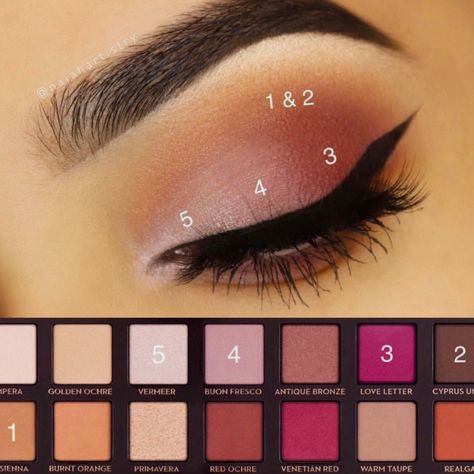 Anastasia modern renaissance look Brow Eyes, Trendy Eyeshadow, Dipbrow Pomade, Eye Makeup Steps, Pinterest Makeup, Brow Powder, Black Liquid, Eyeshadow Primer, Instagram Makeup