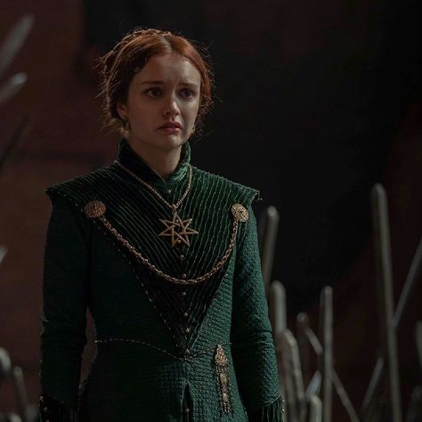 Tlk Oc, Game Of Thrones Prequel, Dragon Star, Team Green, Olivia Cooke, George Rr Martin, Hbo Game Of Thrones, Cersei Lannister, The Last Kingdom