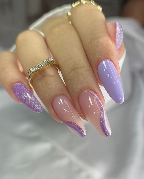 Elegant Short Square Nails for Summer 2024 Elegant Square Nails, Purple Nails Simple, Gold Nail Art Ideas, Square Nails For Summer, Lilac Nail Designs, Purple Quinceanera Ideas, Lilac Nails Design, Latest Nails, Lilac Shades