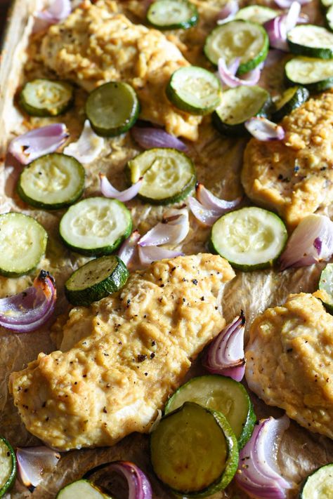 Sheet Pan Hummus Chicken And Veggies - Recipe Hippie Hummus Chicken, Healthy Sheet Pan, Healthy Fried Chicken, Easy Baked Chicken Breast, Crusted Chicken Recipes, Chicken Cutlet Recipes, Chicken Breast Crockpot Recipes, Stuffed Chicken Breast Spinach, Crockpot Chicken Breast