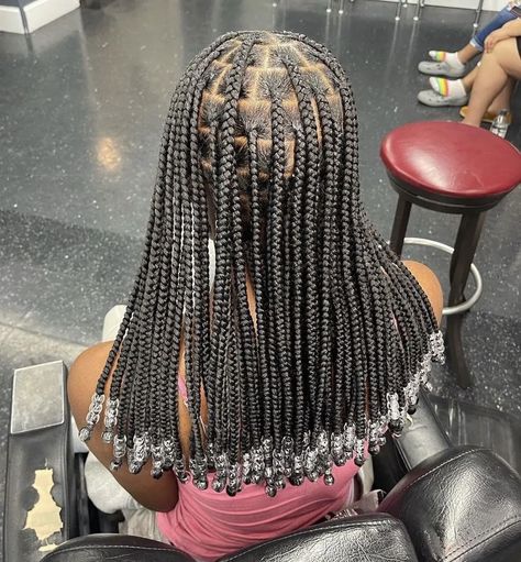 Cute Hairstyles Braids Black Teens, Big Braids With Beads, Long Box Braids With Beads, Long Braids With Beads, Box Braids With Beads, Best Braided Hairstyles, School Picture Day, Short Box Braids Hairstyles, Twisted Hair