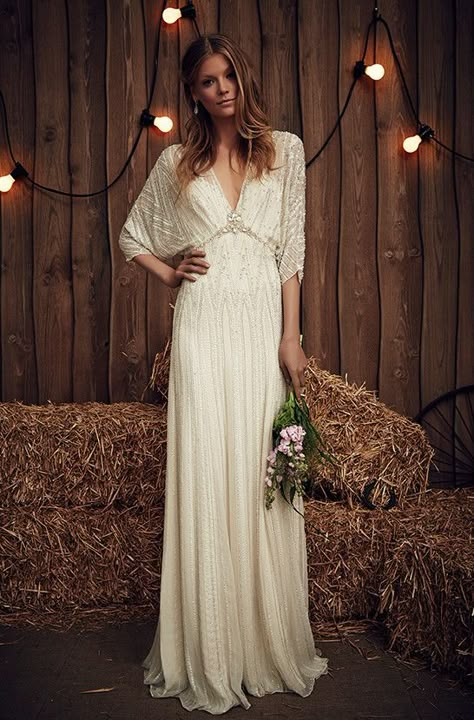 vestidos-de-novia-hippie Boho Wedding Dress With Sleeves, Jenny Packham Wedding Dresses, Jenny Packham Bridal, 파티 드레스, Hay Bales, Top Wedding Dresses, Bohemian Wedding Dress, Bohemian Wedding Dresses, Beauty Dress