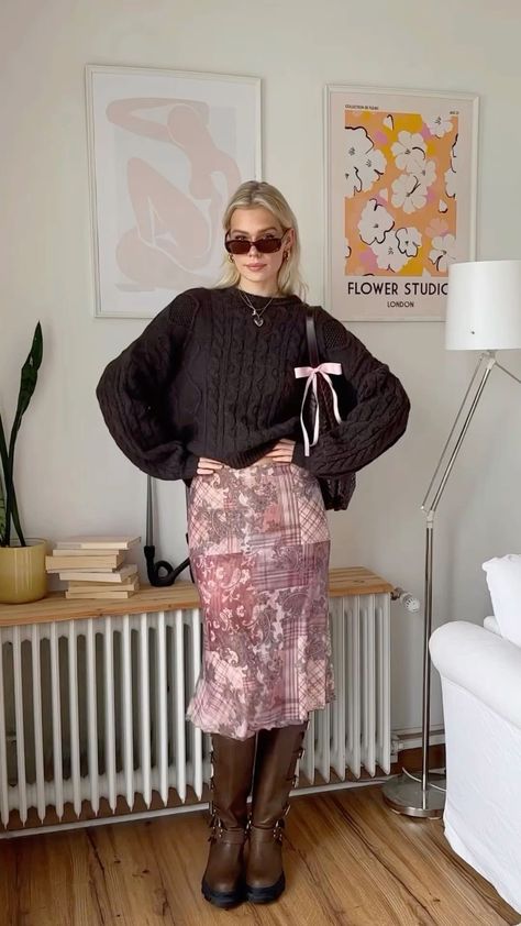 Mixing Patterns, Maxi Skirt Outfits, Brown And Pink, Mode Inspo, Inspiration Mode, Looks Style, Fit Inspo, Fall Winter Outfits, Like A Pro