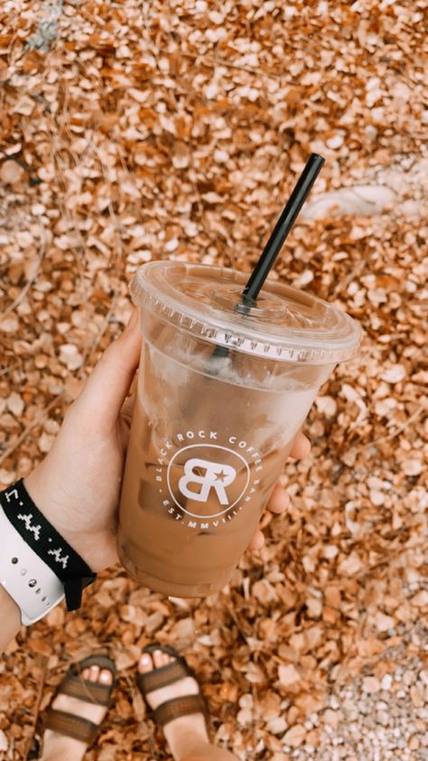 Black Rock Coffee, Aesthetic Bright, Fall Drink, Coffee Shop Aesthetic, Shop Aesthetic, Fall Drinks, Black Rock, Coffee Bar, Shot Glass