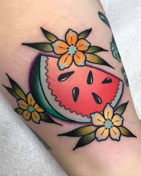 Watermelon Slice by @katietattoos at Black Cobra Tattoo in Little Rock Arkansas. #watermelon #watermelonslice #katietattoos #blackcobratattoo #littlerock #arkansas #tattoo #tattoos #tattoosnob Watermelon Tattoo, Cobra Tattoo, Fruit Tattoo, Food Tattoos, Petit Tattoo, Traditional Tattoo Sleeve, Bff Tattoos, Blossom Tattoo, Maori Tattoo