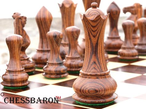 Chess Peaces, Diy Chess Set, Queen Chess Piece, Chess Set Unique, Wood Chess Set, Wooden Chess Pieces, Chess Queen, Chess Table, Wood Chess