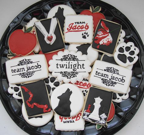 Aesthetic Baking Pictures, Twilight Cookies, Twilight Cake, Twilight Party, Twilight Wolf, Twilight Quotes, Twilight Series, Twilight Fans, Twilight Movie