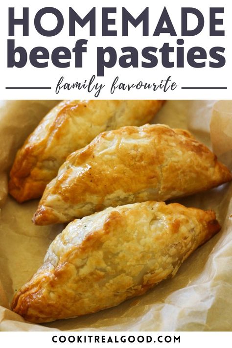 Beef Pasties, Puff Pastry Recipes Dinner, Puff Pastry Recipes Savory, Australian Recipes, Savoury Mince, Hand Pies Savory, Pasties Recipes, Meat Pie Recipe, Beef Pies