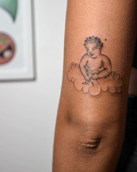 Cake on Instagram: “Chunky Bantu Cherub Baby & a lil “yeerrr” on raffle winner @word.itsmendes . Girlsonlyny.com” Dark Skin Tattoo, Cherub Baby, Cherub Tattoo, Knot Tattoo, Black Girls With Tattoos, Bantu Knots, Old Tattoos, Classy Tattoos, Personal Aesthetic