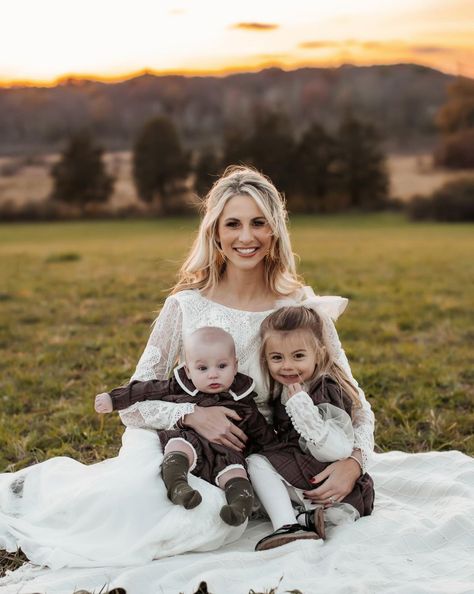 Laura Rutledge shares how shifting her thinking toward these 10 "get to's" of being a mom helps her focus on finding joy in motherhood. Laura Rutledge, Rich Gifts, Raising Daughters, Mom Ideas, Marriage Help, Mom Guilt, Kids Laughing, Being A Mom, Tough Day