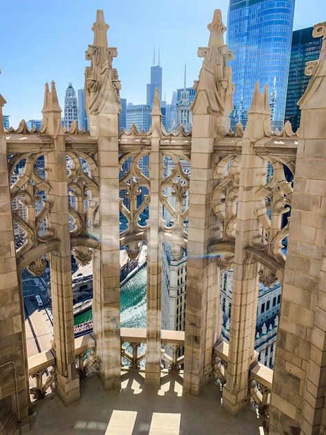 Tribune Tower, Spanish Architecture, Chicago Photos, Chicago Skyline, Chicago Tribune, American Dream, Art Deco Design, Historic Buildings, Mount Rushmore