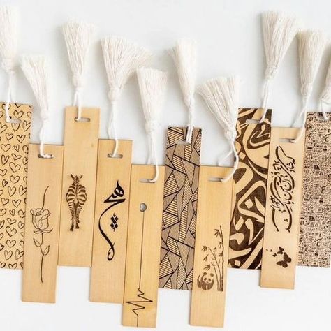 Wooden bookmarks Wooden Bookmarks, Reading Accessories, Burnt Wood, End Of Year, Pyrography, Book Lovers Gifts, Wood Burning, Wood Carving, Teacher Gifts