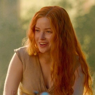 Ellie Bamber Redhead, Ginger Actress Face Claim, Ellie Bamber Willow, Ellie Bamber Gif, Young Actresses Under 20, Ginger Face Claim, Ginger Actors, Redhead Actors, Redhead Actress