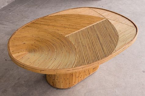 Coup de cœur - "Fish Table" in rattan by the architect India Mahdavi. Reed Furniture, Fish Table, India Mahdavi, Cane Furniture, Furniture Details Design, Rattan Coffee Table, Wood Shop Projects, House Furniture Design, Interior Design Magazine