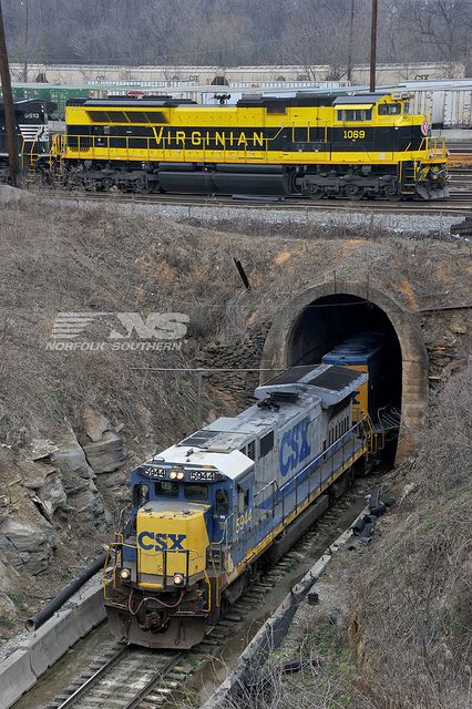 Local Train, Csx Transportation, Railroad Pictures, Rail Transport, Norfolk Southern, Train Times, Railroad Photography, Railroad Photos, The Virginian