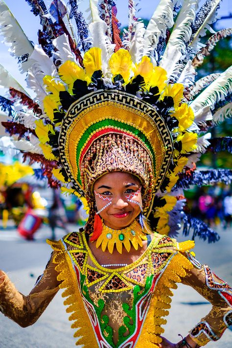 Guyana Culture, Guyana People, Guyanese Culture, Historical Houses, Caribbean Outfits, America Outfit, Caribbean Carnival, Portuguese Culture, Caribbean Culture