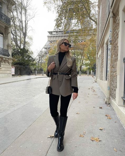 Blazer Outfit Ideas For Women, Cute Blazer Outfits, Chic Blazer Outfit, Riding Boot Outfits, Blazer Outfit Ideas, High Boots Outfit, Best Blazer, Instagram Paris, Chic Blazer