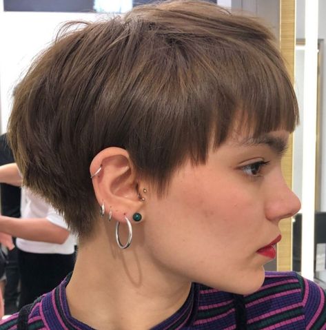 1980s Pixie Haircut, Pixie 360 Undercut, Center Part Pixie, Very Thick Short Hair, Pixie Haircut Before And After, Womens Wedge Haircut, Nape Length Hair, Really Short Bob With Bangs, Tiny Bob Haircut