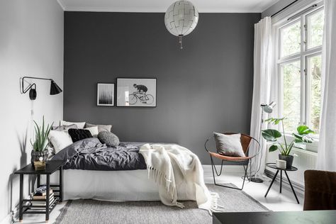 23 Soothing Scandinavian Bedroom Designs Grey Bedroom Design, Gray Bedroom Walls, Minimalist Dekor, Grey Bedroom Decor, Gray Walls, Grey Room, Grey Bedroom, Gray Bedroom, Trendy Bedroom