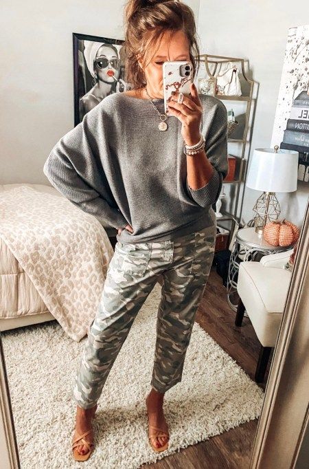 Beverly Ennis Hoyle, Wardrobe Challenge, Girls Combat Boots, Madden Girl Boots, Jeans And Vans, She Is Clothed, Clothing Outfits, Fashion Over 40, Spring Wardrobe