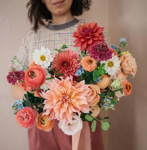 Bright Fall Flower Arrangements, Bright Fall Wedding Florals, Colorful Winter Bouquet, Bright Fall Wedding Bouquet, Colorful Fall Flowers, Bright Fall Flowers, Bright Wedding Florals, Bright Fall Wedding Colors, Labyrinth Dahlia