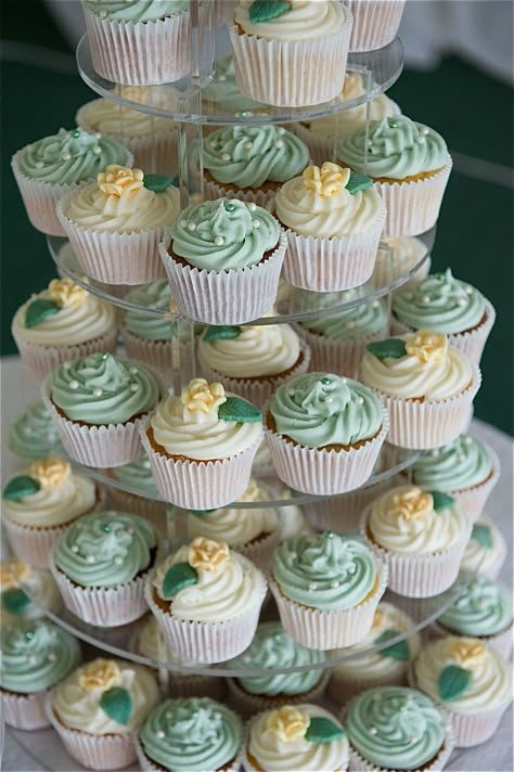 cup cake tower Sage Green Cupcakes Aesthetic, Sage Green And White Party Decor, Sage Green Quinceanera Decorations, Green Cupcakes Decoration, Green Cupcakes Birthday, White And Green Cupcakes, Birthday Green Theme, Sage Green Quinceanera Theme Decor, Green And White Cupcakes