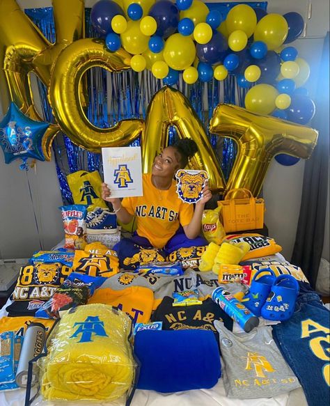 A&t University, Ncat Aggies Decision Day, Hbcu Decision Day, Graduation Pictures Ideas High School, College Acceptance Pictures, College Decision Pictures, Graduating Photoshoot, College Acceptance Aesthetic, College Acceptance Photoshoot