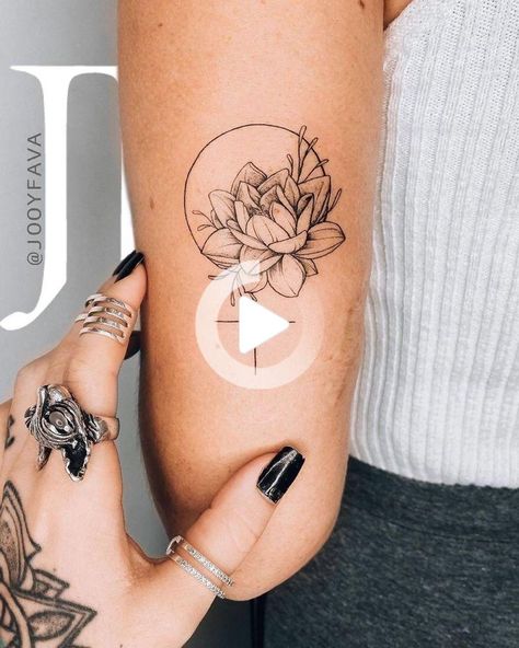 Si vous êtes à la recherche pour les tatouages ​​féminins ce poste est fait pour vous. Voici les meilleurs tatouages ​​féminins créés par Jooy Fava du Brésil. #tatouages Cute Tattoos With Meaning, Fabric Art Diy, Unique Half Sleeve Tattoos, Tattoos For Women Half Sleeve, Best Tattoos For Women, Inspiration Tattoos, Bag Diy, Sleeve Tattoos For Women, Half Sleeve Tattoo