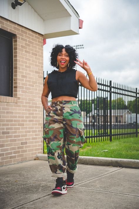 Army Cargo Pants Outfit, Camoflauge Outfits, Camo Pants Outfits, Hbcu Outfits, Cargo Pants Outfit Black, Hbcu Homecoming, Sweenee Style, Camo Pants Outfit, Army Cargo Pants