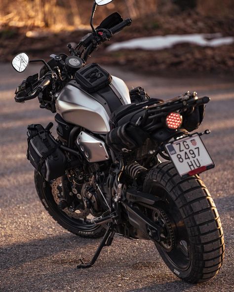 AYA Moto Adventures on Instagram: “Yamaha XSR 700 🔥➡️Follow @ayamotoadventures for more bike photos . . #yamaha #yamahamotor #custombike #motorbike #motorbikelife…” Xsr 700 Yamaha, Yamaha Xsr 700, Modified Bikes, Street Moto, Yamaha Xsr700, Motorcycle Build, Yamaha Xsr, Bike Photos, Yamaha Bikes