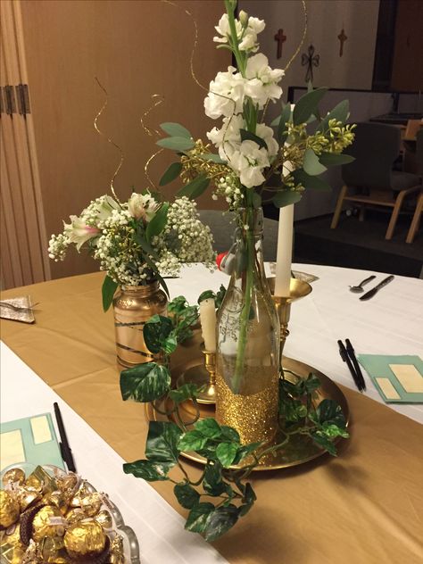 Gold/white/green bridal shower. Green And Gold Bridal Shower Ideas, Bridal Brunch Decorations, Green Bridal Showers, White Bridal Shower, Bridal Shower Tables, Wedding Shower Decorations, Moms Birthday, Gold Bridal Showers, Bridal Brunch