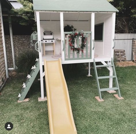 Remodeled Playhouse, Backyard Playhouse Ideas, Backyard Play Spaces, Toddler Garden, Kids Cubby Houses, Garden Playhouse, Kids Backyard Playground, Small Yard Landscaping, Play Area Backyard