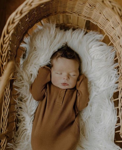 boho aesthetic newborn baby photography Newborn Baby Aesthetic, Boho Newborn Photography, Newborn Aesthetic, Aesthetic Newborn, Twd Shifting, Babies Aesthetic, Buck Photography, Boho Newborn, Bump Pics