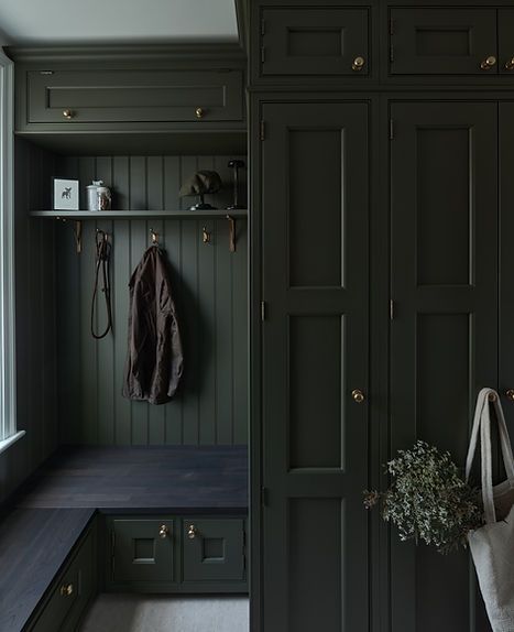 20 Dark Green Mudrooms for a Moody Vibe - Nikki's Plate Tile Mudroom, Boot Rooms, Boot Room Utility, Mudroom Makeover, Mudroom Laundry Room, Mudroom Design, Boot Room, Laundry Mud Room, Green Tile