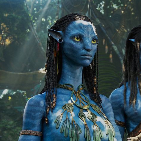 Zoe Saldana as Neytiri in “Avatar: The Way of Water”, 2023. Neytiri Avatar The Way Of Water, Neytiri The Way Of Water, Zoe Saldana Avatar, Neytiri Sully, Avatar Makeup, Avatar Neytiri, Avatar Blue, Neytiri Avatar, Avatar Theme