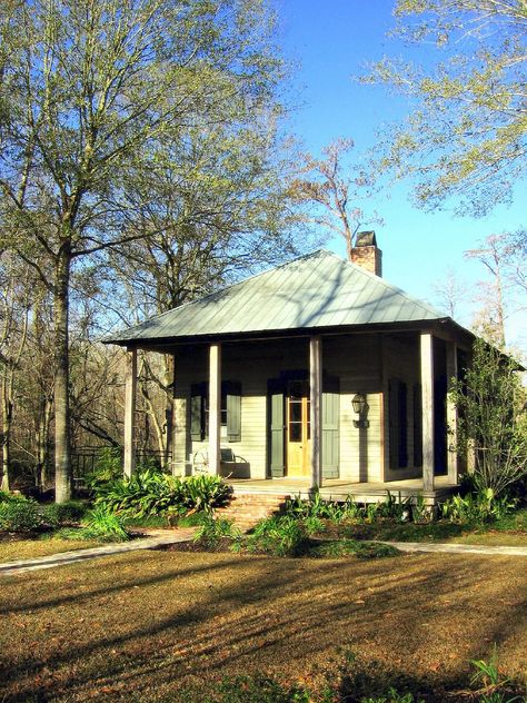 Backyard Mother In Law Suite, Mother In Law House, Bunk Houses, Mother In Law Cottage, Guest House Small, In Law House, Creole Cottage, Cottage Exteriors, Shotgun House