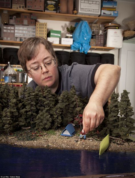 In a sense: Artist Lori Nix puts the finishing touches to a model in her studio. She says it takes her about seven months to complete a model Lori Nix, The Poseidon Adventure, City Ideas, Model Diorama, Miniature Inspiration, Miniature Photography, Put Things Into Perspective, Forums Design, Motion Animation