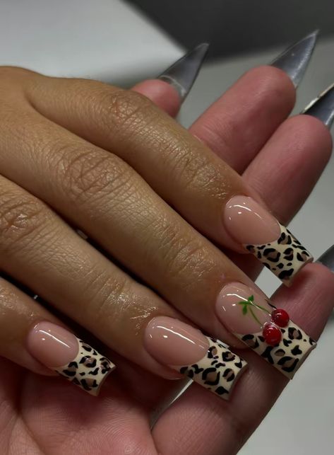 Short Cheetah Print French Tip Nails, Cheetah Print And Red Nails, Cheetah Print Nails, Print Nails, Y2k Nails, Grad Photos, French Tips, French Tip Nails, French Nails