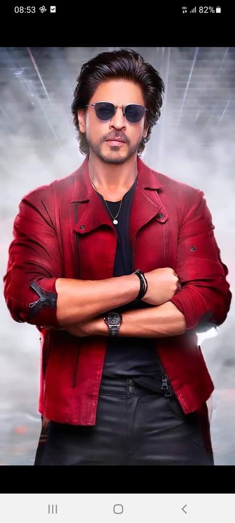 Srk Photo, Men's Fitness Motivation, King Khan, Men's Formal Style, Men's Fragrance, Iphone Wallpaper Images, Shah Rukh Khan, Shahrukh Khan, Photo Photo